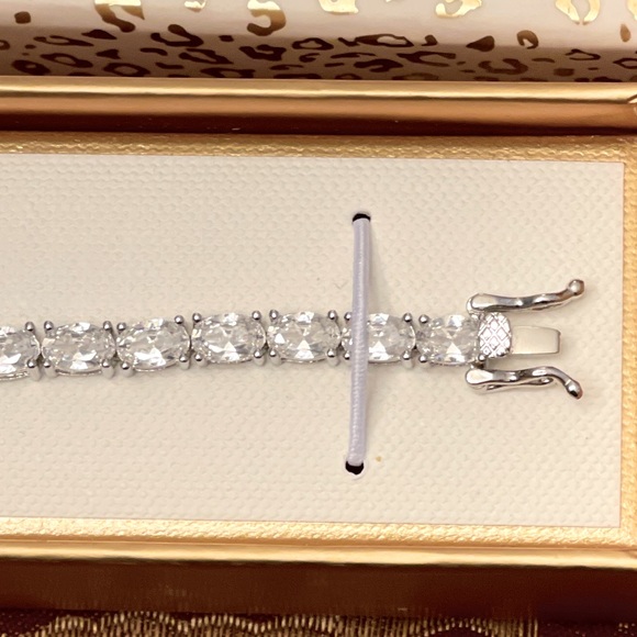 🎉🎊HP🎊🎉🆕💕 💕Stella Rose 🌹 London Fine Silver plated Bracelet NWOT - Picture 8 of 12